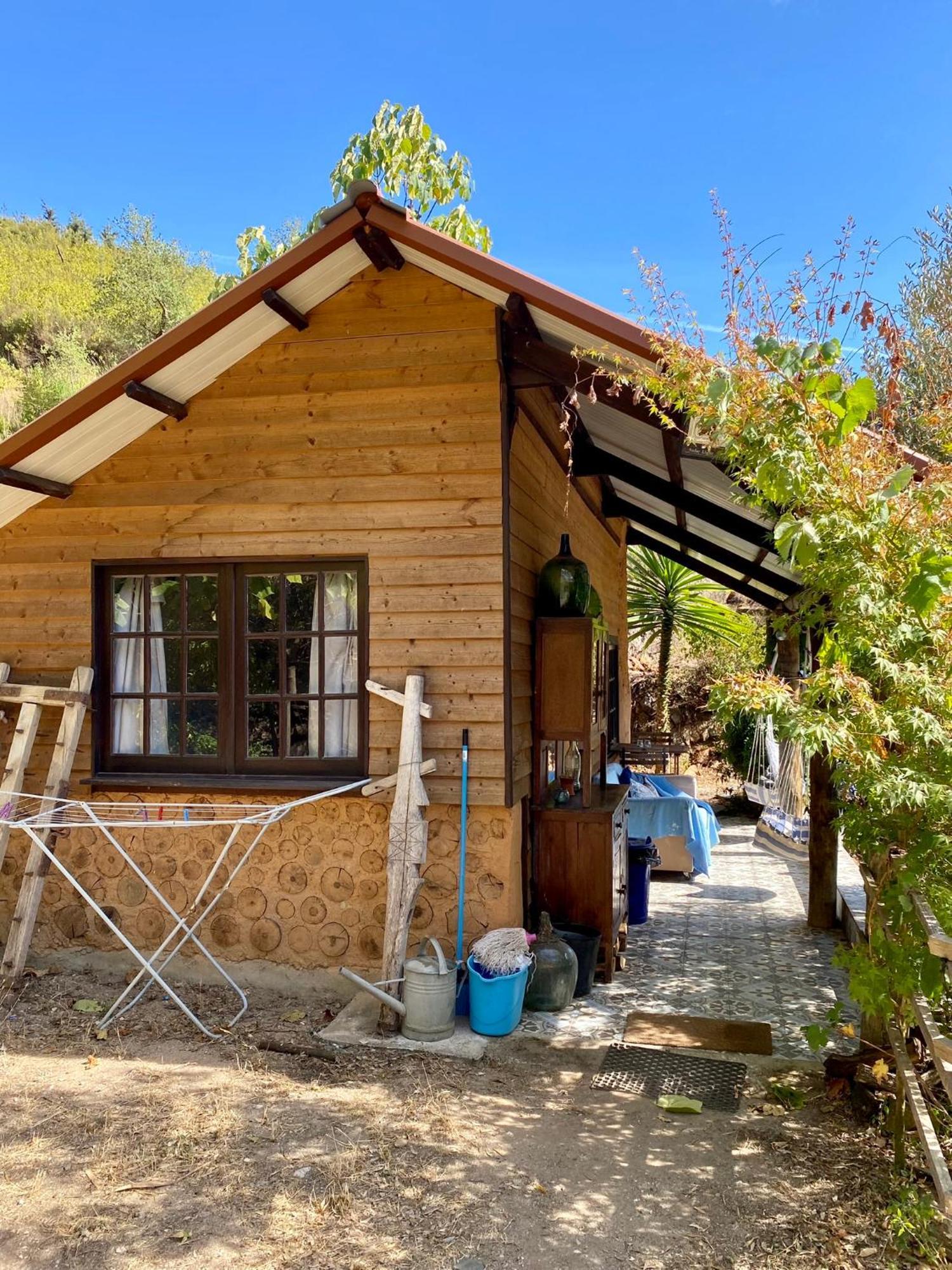 Unique Tiny House With Natural Building Techniques Figueiro Dos Vinhos Ngoại thất bức ảnh